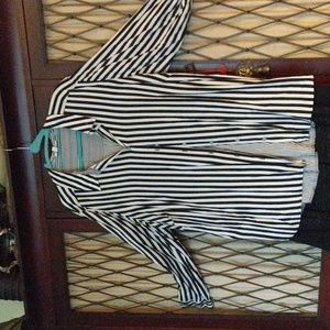 Jane and Delancy button down blouse size 1X, black and white striped